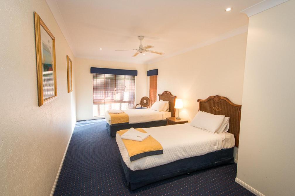 Tinaroo Lake Resort Exterior photo
