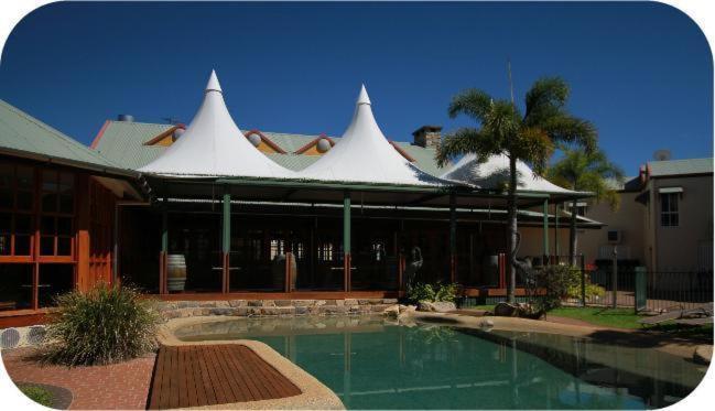 Tinaroo Lake Resort Exterior photo