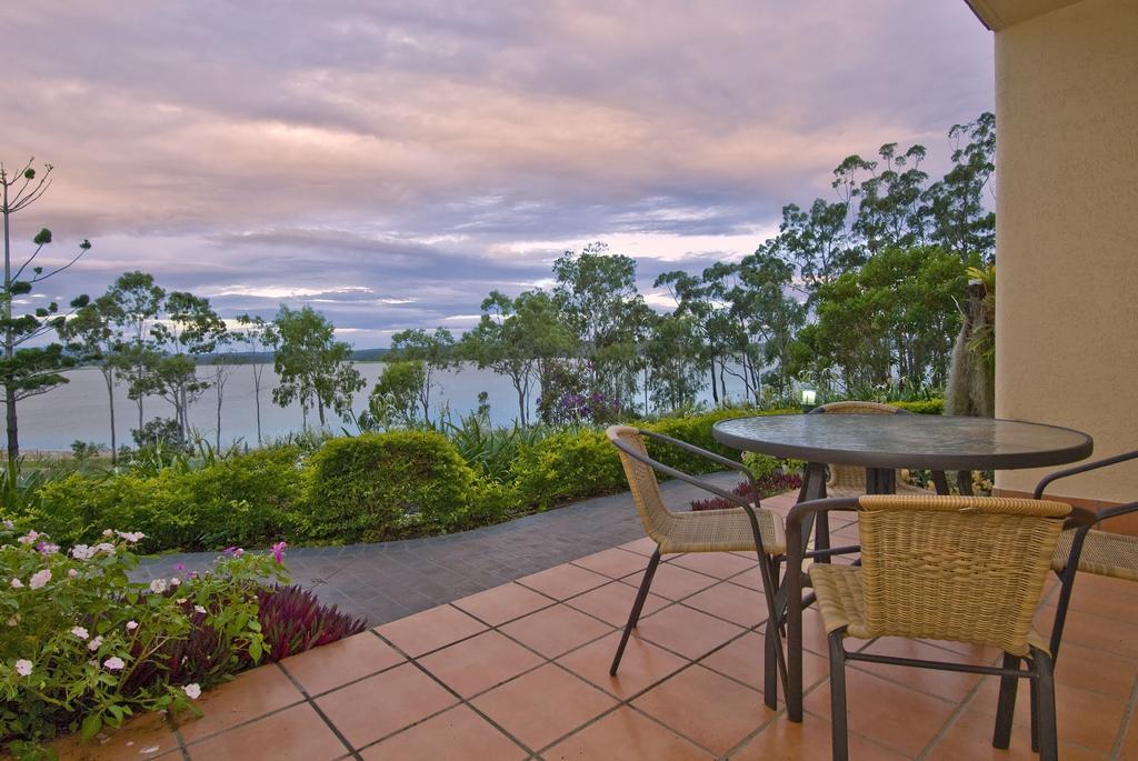 Tinaroo Lake Resort Exterior photo