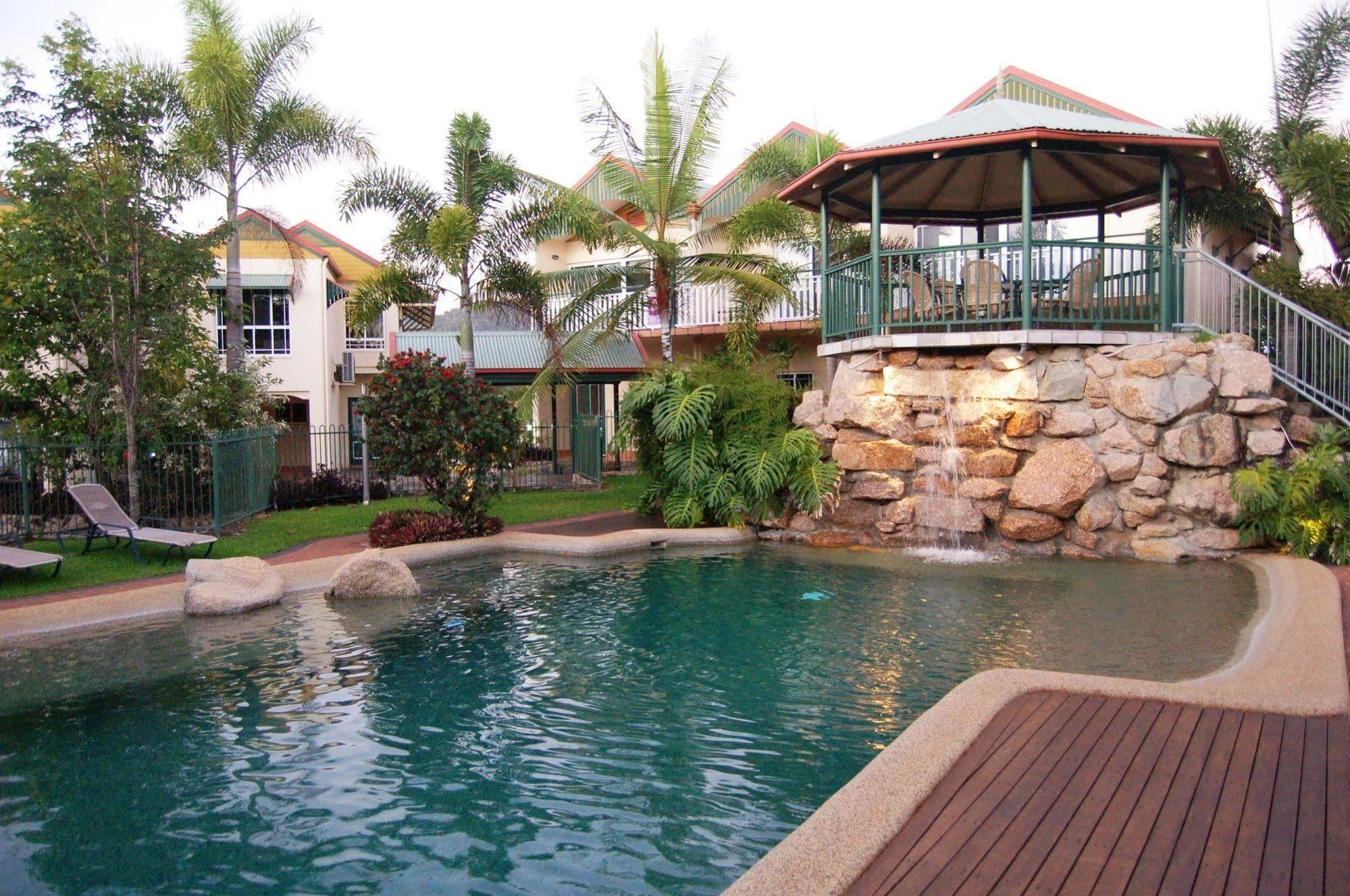 Tinaroo Lake Resort Exterior photo